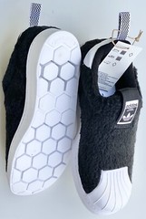 Adidas Superstar 360 C Black Teddy Bear Fur Kid’s Size 2 Athletic Shoes Q46315
