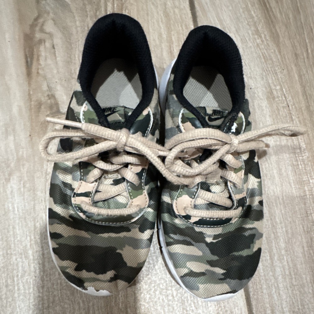 Nike Tanjun Camo Low Top Lace-Up Sneaker Green Black Beige Youth Size 12C