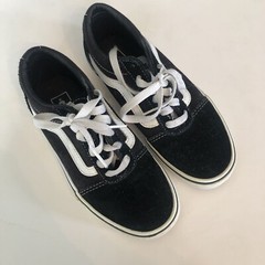Vans Old Skool Black White Low Canvas Classic Skate Shoe Size Youth 2 US Kids