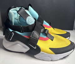 Nike Huarache City Mars Sz 5Y Multi Colors