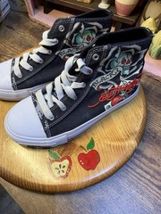 Children’sBlack Ed Hardy Black Rose Skull roses Canvas High Top Sneakers Size 1