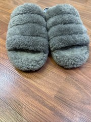 UGG Kid Fluff Yeah Slipper Sandal Elastic Backstrap Solid Gray Size US 13 EU 31