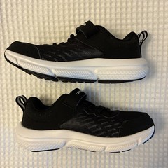 Under Armour Boys‘ Pre-School UA Assert 10 Size 1Y Running Shoes Black
