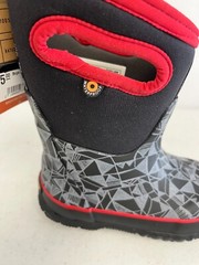 $85 Bog K Classic Maze Winter Boots NIB SZ 8,9 US Kids Boy’s Waterproof ’23/24