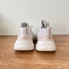 Adidas Ozelia White Pastel Athletic Comfort Shoes GV8951 Youth Size US 6.5