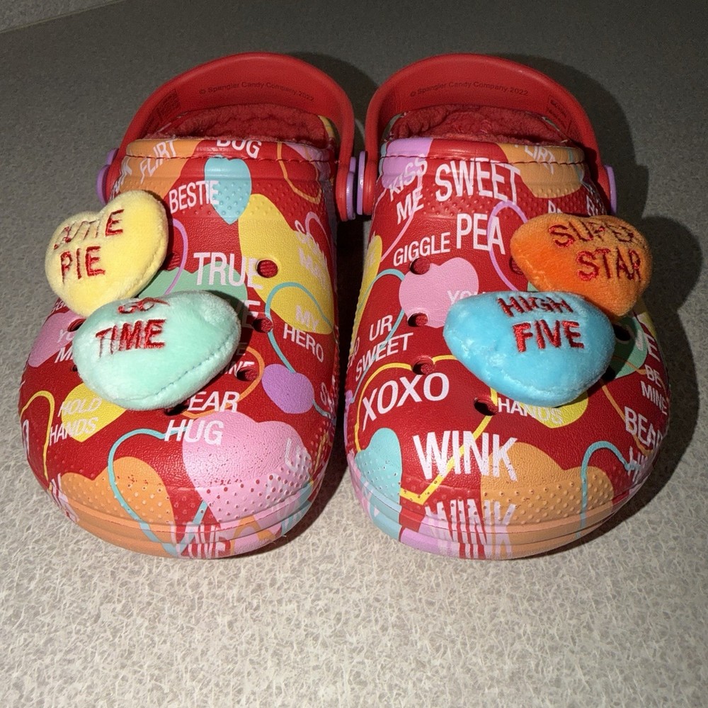 Crocs Sweethearts x Crocs Classic Clogs Youth C12 Valentines Day Limited Edition