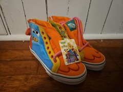 BRAND NEW Vans X Sesame Street SK8 HI Zip Pre School Cute Sneakers US Kids 1.5