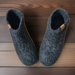 WOOLFIT YETI KIDS SLIPPER BOOTS/DARK GREY/RUBBER SOLE/EU 34/US KIDS 3/PRE-OWNED