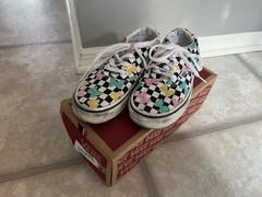 Youth Butterfly Checkerboard Vans, Size US 1.0