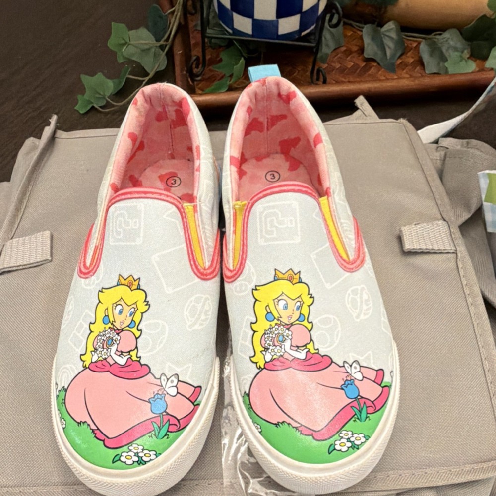 Ground Super Mario Peach Unisex Kids Slip-On Shoes US 3 Casual Manmade Canvas