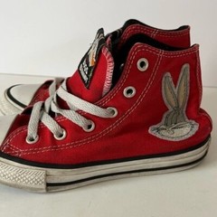 Converse x Looney Tunes Bugs Bunny Collaboration Red High Tops Kids Size 13