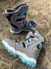YOLARK Kids Winter Snow Boots Waterproof Gray Blue Camo Youth 11 NEW