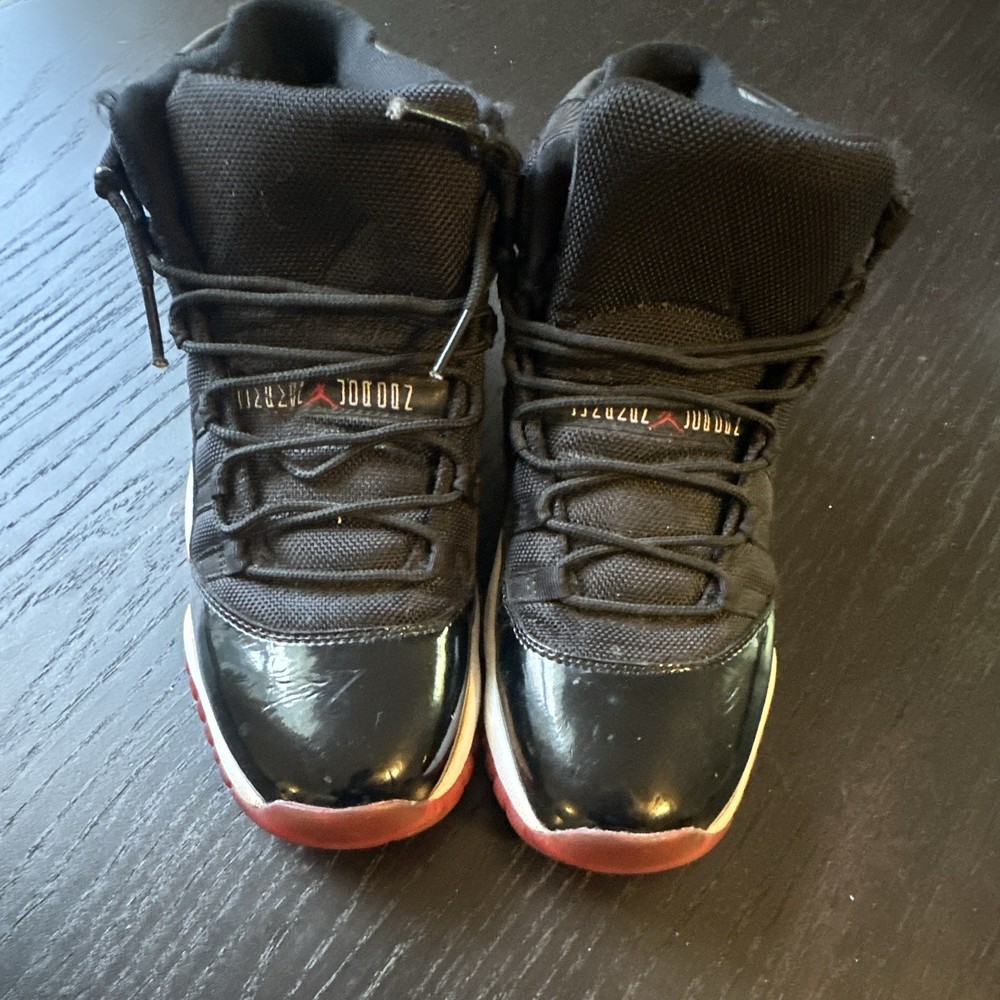 Jordan Air Jordan 11 GS Black/Red/White 8Y Patent Leather Sneakers 378038-010