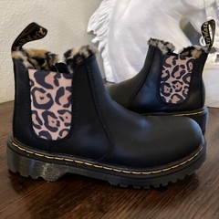 Dr Martens Kids 2976 Leonore Y Boots Black Romario/Smoother Finish Leopard 1 Y