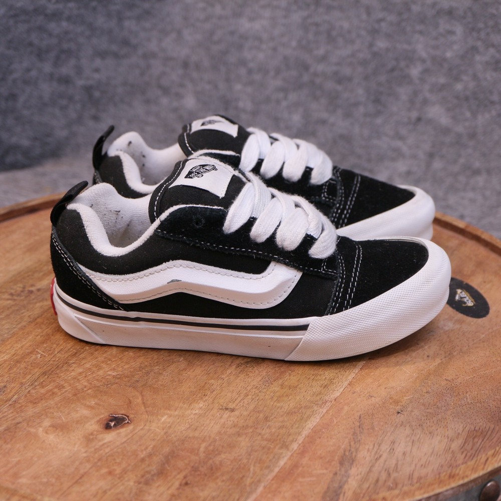 VANS Knu Skool Unisex Kids Size 1 US Black White Suede Skate Sneakers Lace Up