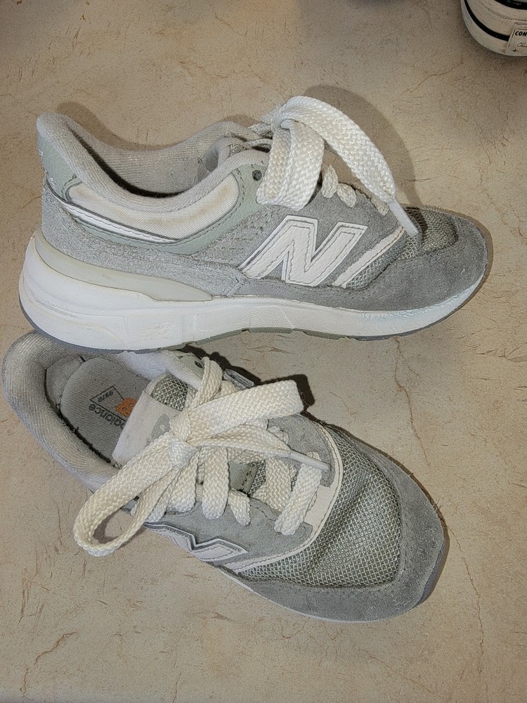 New Balance 997R Gray White Suede Mesh Comfort Cushioned Breathable Sneakers