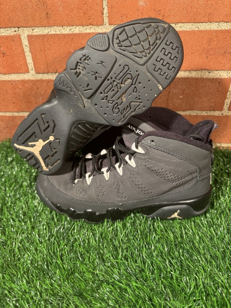 Jordan 9 Retro Anthracite Size 4Y 302359-013
