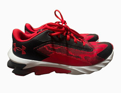 Under Armour Scramjet Hypersonic 6.5Y Red/Black Mesh Low Top Sneaker