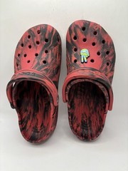 Crocs Unisex Child Kids Size J4 Classic Marbled Tie Dye Black Red