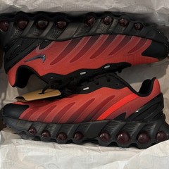 Nike Air Max DN8 GS Black University Red Mesh Sneaker Size 6Y/7.5 women’s
