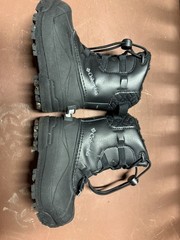 Columbia Kids Winter Boot size 8