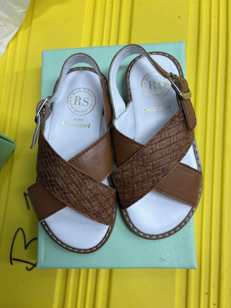RS Brown Cross Strap Buckle Sandals Size 24