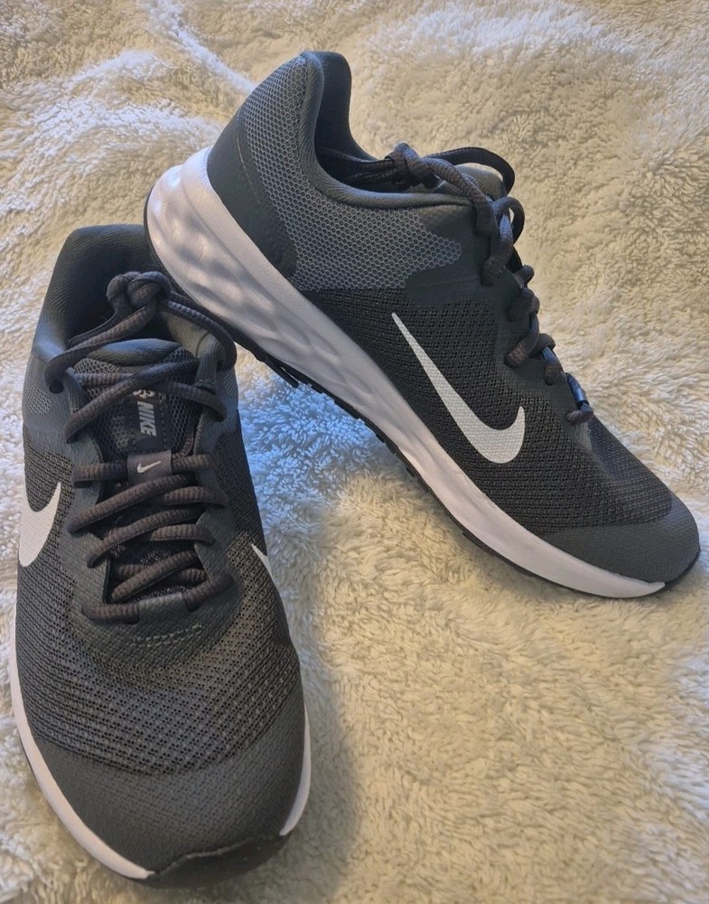 New Nike Revolution 6 Next Nature GS Running Shoes Grey White 6Y, fits W7.5