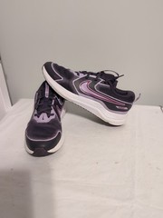 Nike GS Cosmic Runner Purple Star Barely Grape HM4402-503 Good Condition Size 7y