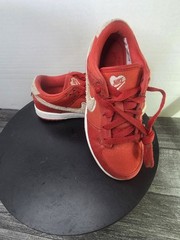 Nike Dunk Low Valentines Day Youth Size 1Y FZ3549-612