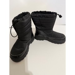 Northside Kids Size 2 Black Quilted Nylon Winter Snow Boots Faux Fur Lined