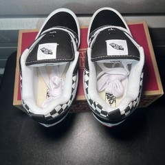 Vans Knu Skool Checkerboard Black White VN000D2TBPB GS Size 5Y Kids Brand New!