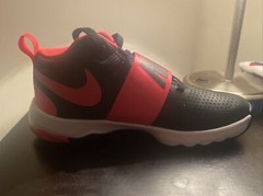 nike team hustle d8 size 5y