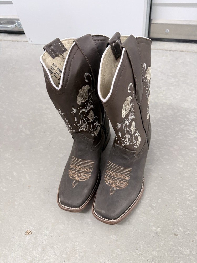 Boots For Kids Size 3