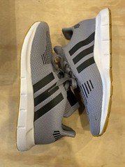 0964) Adidas Swift Run J Grey/Black/White FX9885 Men’s Size 5 Running Sneakers