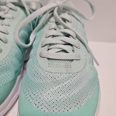 Nike Air Max Invigor Igloo Emerald Rise-White AH5263-300 2Y Youth New W/Defects