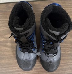 Columbia Insulated Youth Winter Boots Size 4 Gray Black Omni-Heat. NWT