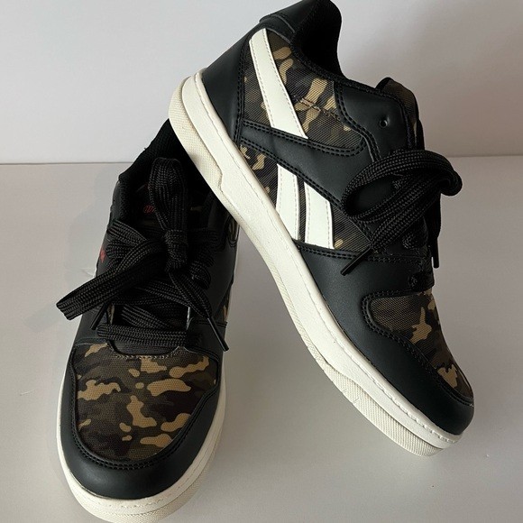 Heelys Reebok BB4500 Low Skate Shoe Camo Print Youth 6