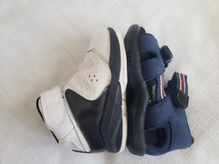 NWOB Navy Blue/Red/White Hook & Loop Sandals Baby/Toddler Size 4? Girl/Boy