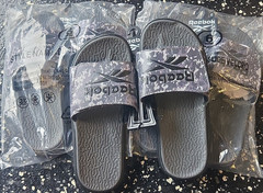 Reebok Classic Slide Unisex Kids Sandal Black/Gray Camo US 6