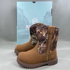 Magellan Outdoors Kids‘ Boone Size 13Y-D 177701 Real tree Edge Boots With Box