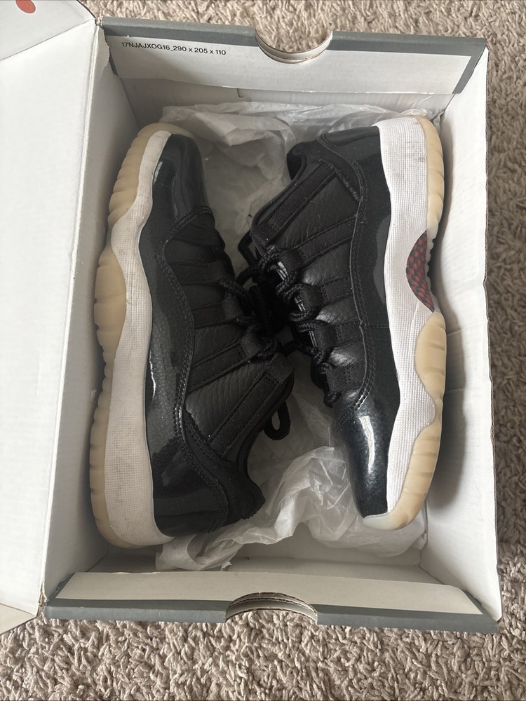 Size 4.5 (GS) – Jordan 11 Retro Low 72-10