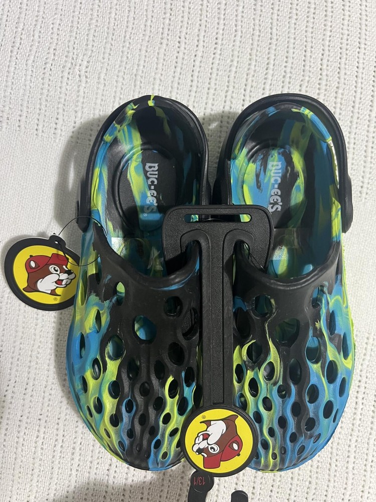 Buc-ees Multicolor Slip-On Clogs with Ventilation Holes 13/1
