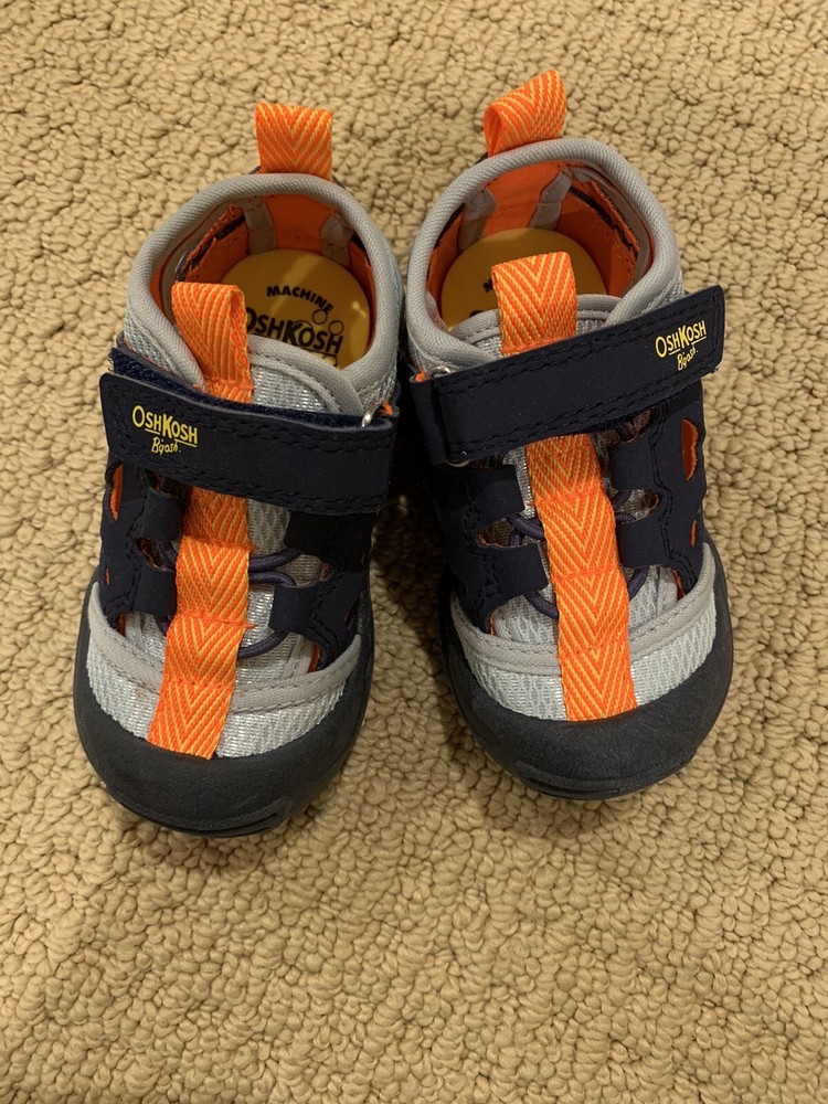 OshKosh B’Gosh Kids Sneakers Machine Washable Size 5