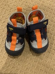 OshKosh B’Gosh Kids Sneakers Machine Washable Size 5