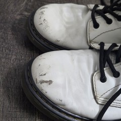 Dr Doc Martens Pascal 1460 J Size 5 White Patent Leather Combat Lace Up