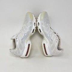 Nike Air Max Plus TN White Athletic Comfort Shoes CW70044-100 Youth Size 6.5