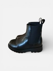 Chelsea Boots Kids Size 11 (B001)