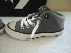 “ NIB “ Converse Juniors Size 11 Gray Chuck Taylor All Stars Gym Shoes “ GREAT „