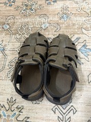 Sandals For A Boy Size 11