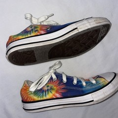 Converse All-Star Chuck Taylor Shoes Tie-Dye Rainbow Multicolor Size 1.5 Youth